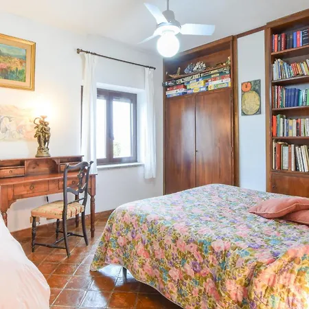 Holiday home Awesome In Calvi Dell'umbria